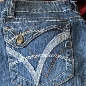 LOT 2: Vanilla Star Jeans:  Flare Jeans 13 denim & Low Rise 11